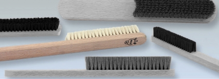 16349155582607-spazzolarettapelocapraconmanicolungh22x4ranghistraightbrusheswithhandle