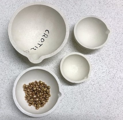 QT70 - Crogiolo In Ceramica Quadri